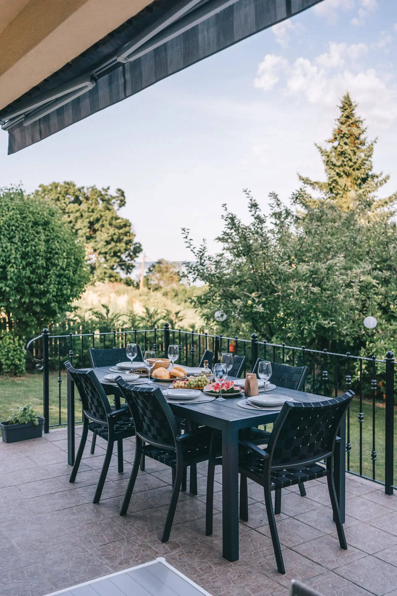 Garden, terrace & balcony — 16