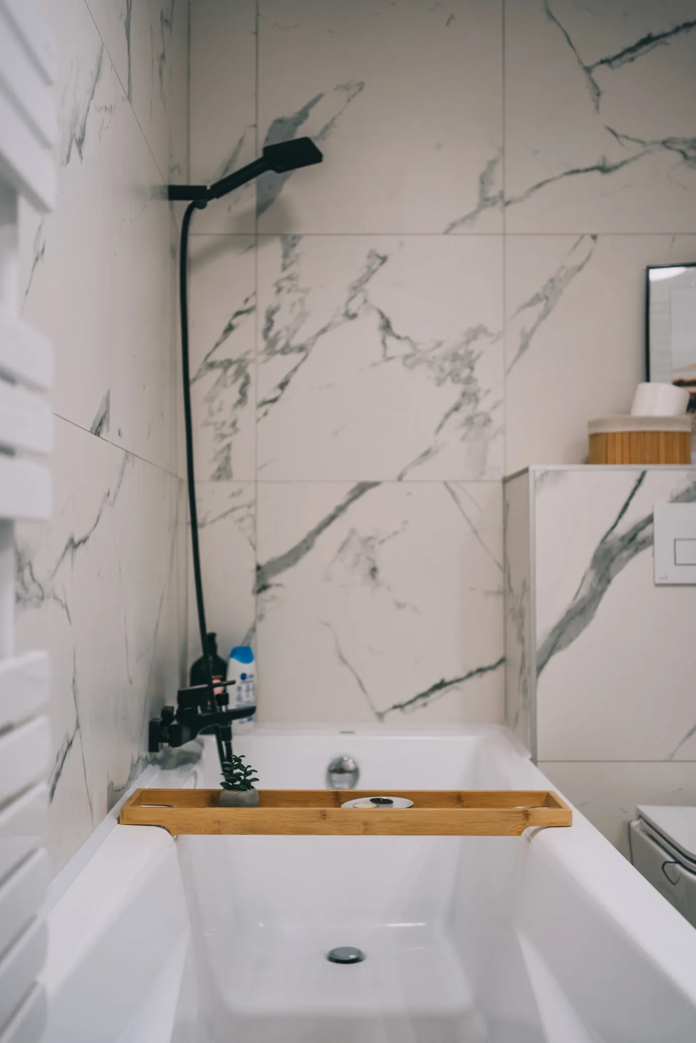 Upper floor bathroom — 4