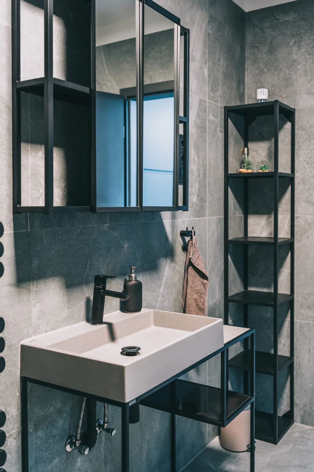 Ground floor bathroom — 4