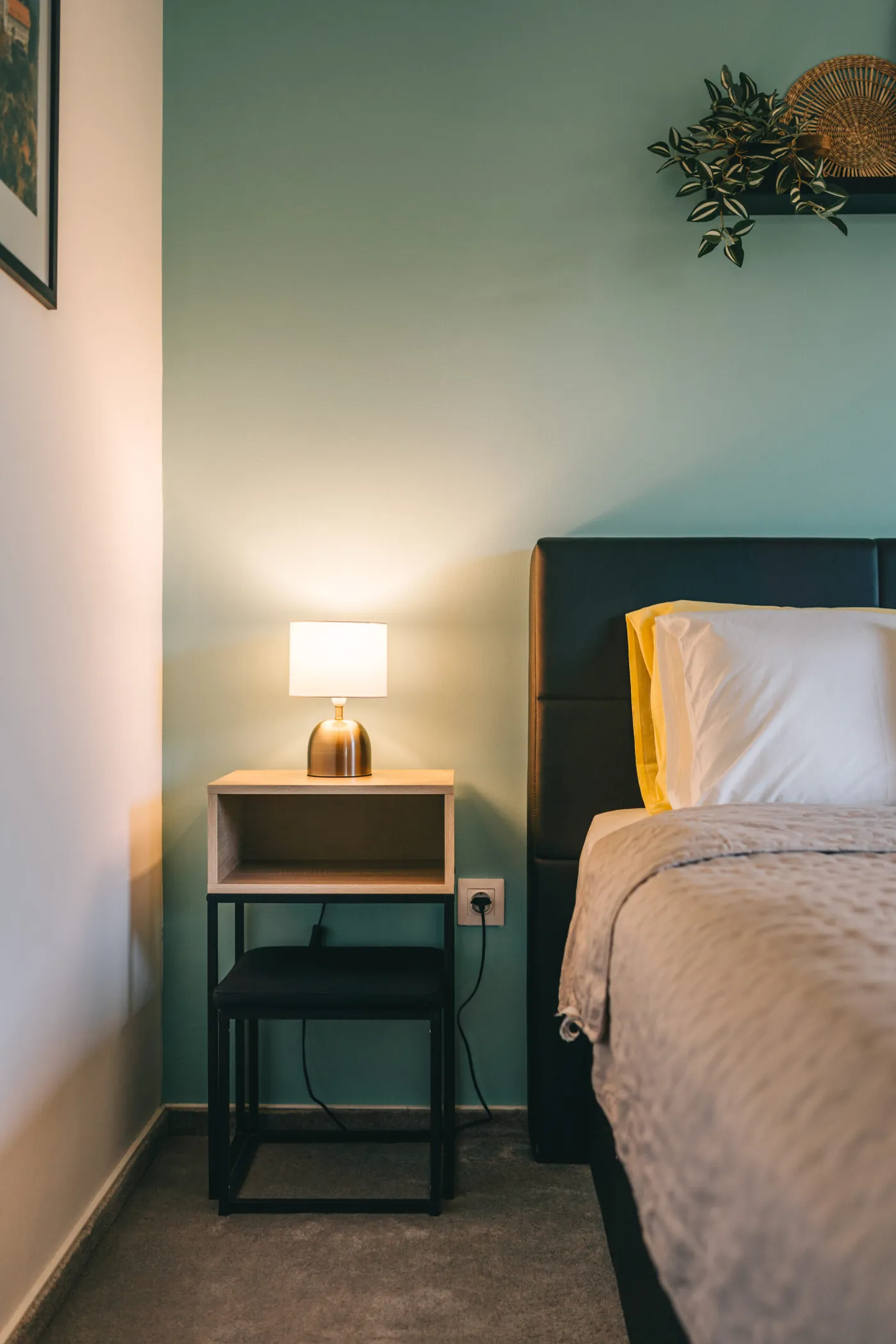 Ground floor room — 6