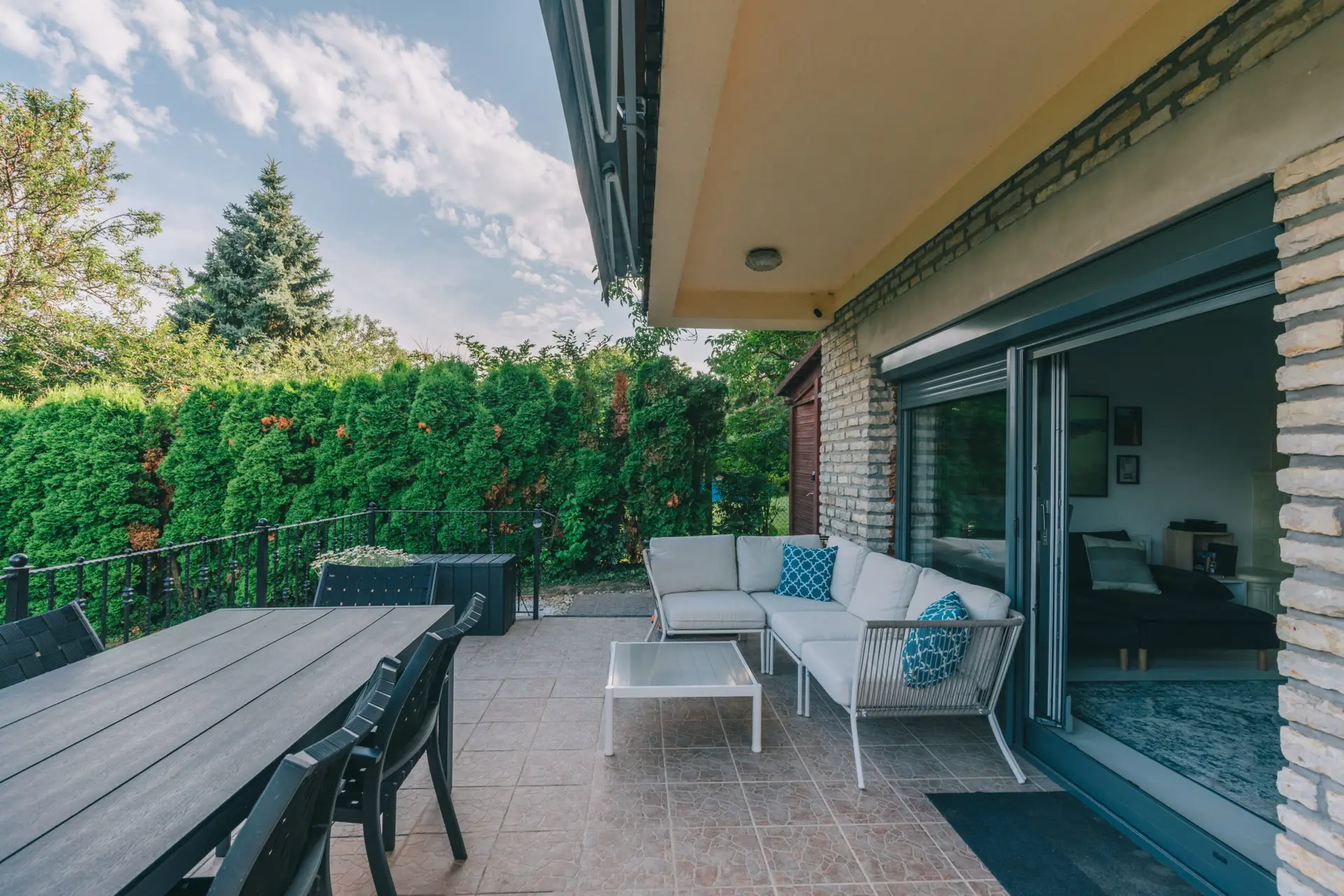 Garden, terrace & balcony — 5