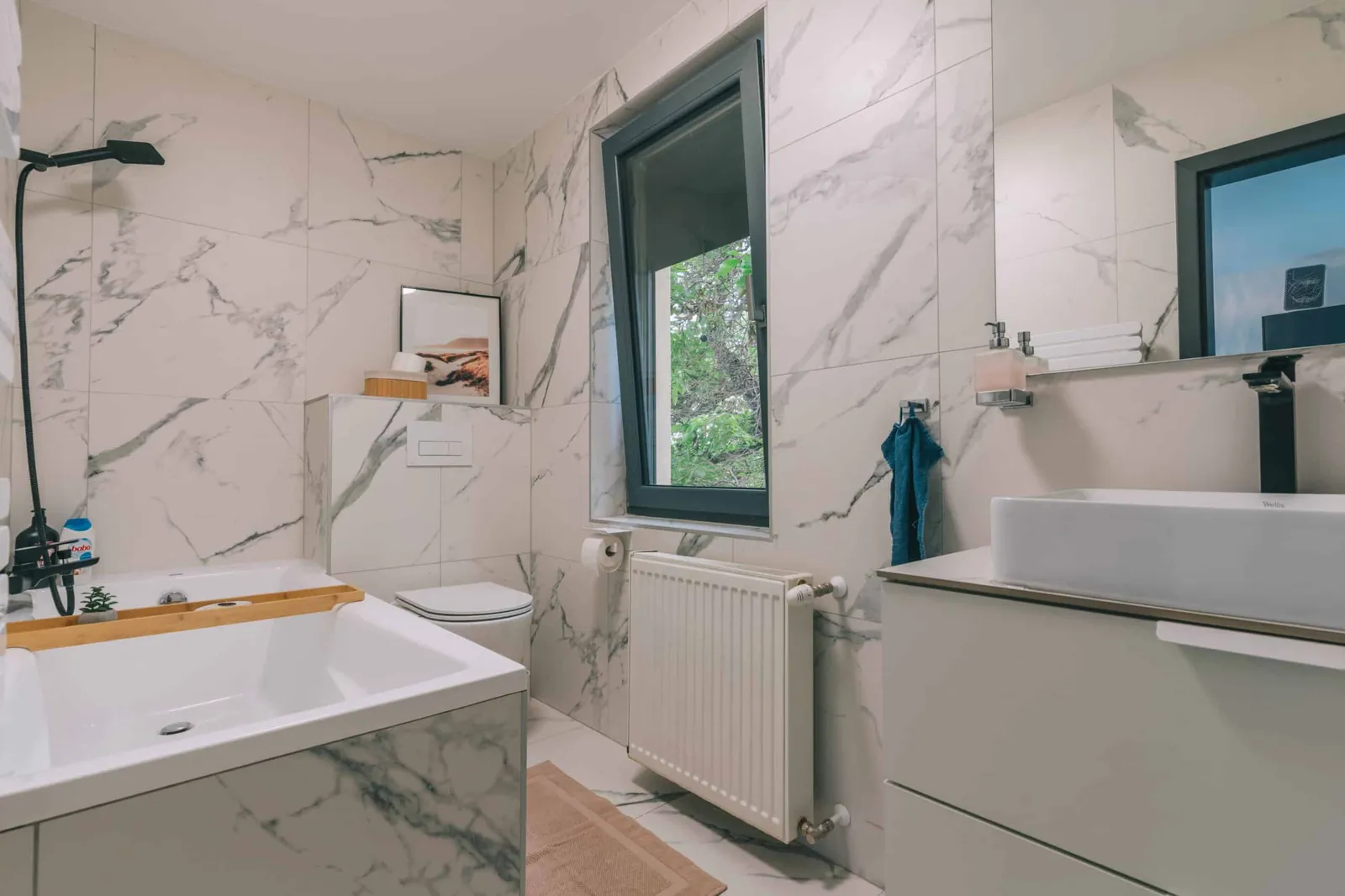 Upper floor bathroom